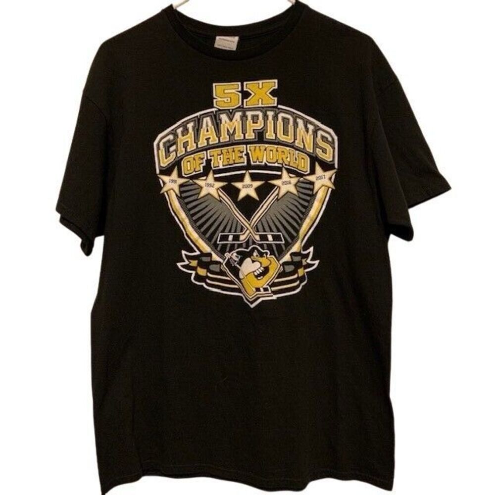 PITTSBURGH PENGUINS 5X CHAMPIONS SIZE LARGE T-SHIRT